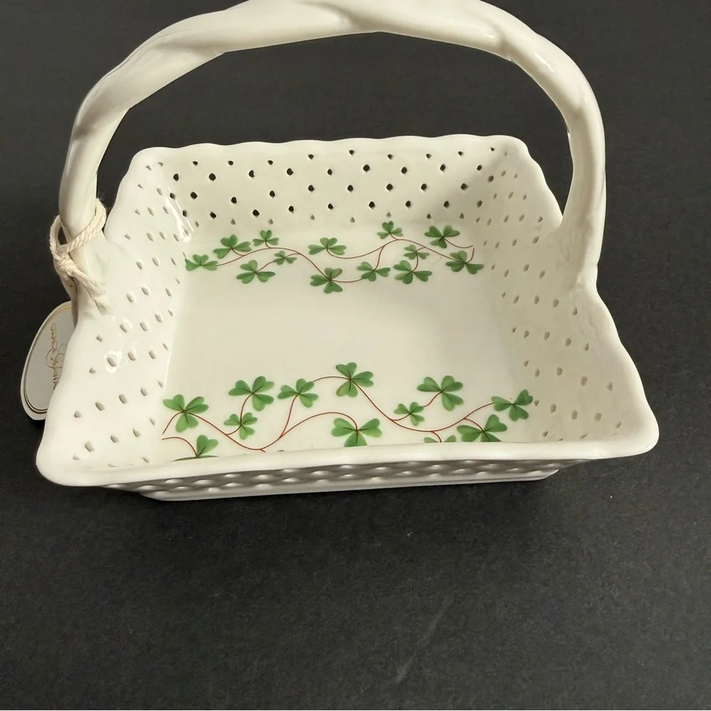 White Ceramin Porcelain Basket with Green Clover trinkets Plate Jewelry 5x4”
